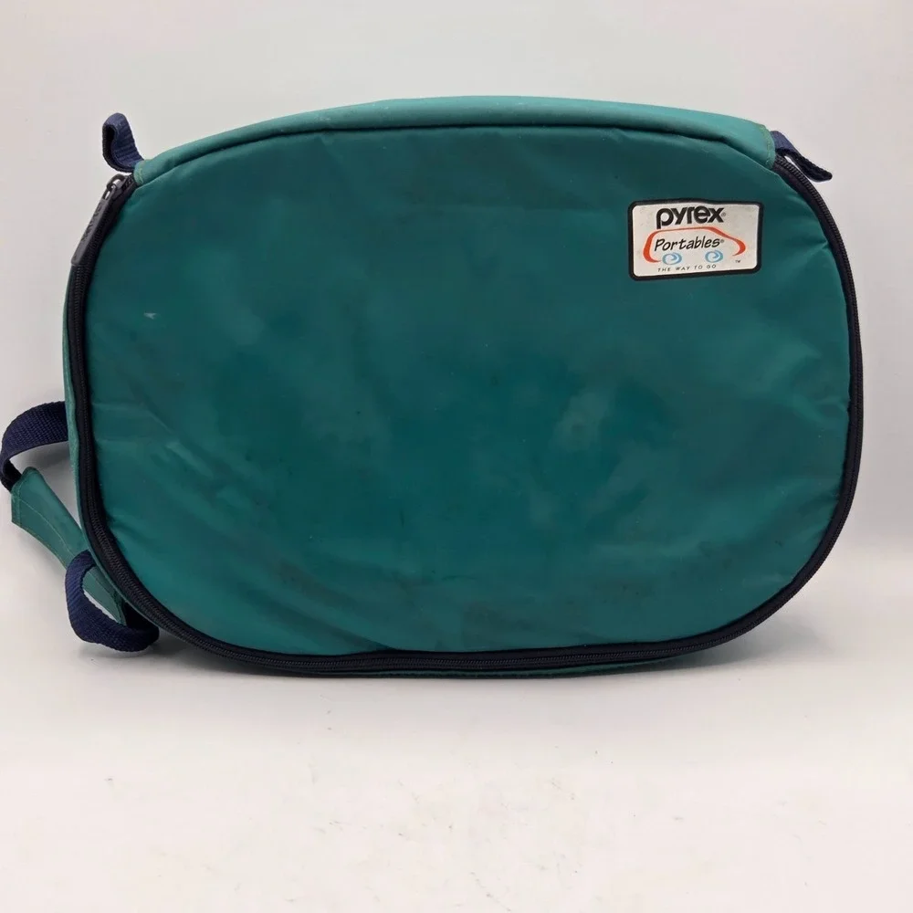 Pyrex‎ Portables 4 Pc Glass Dish,Lid, Insulated Food Carrier, Hot Pack 2.2qt